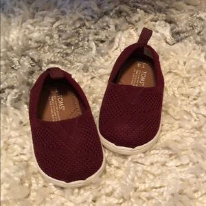 Toms infant shoes